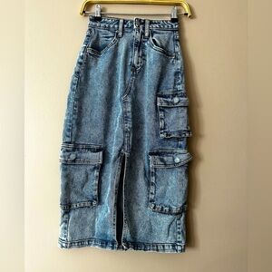 Women’s Denim Cargo Midi Skirt